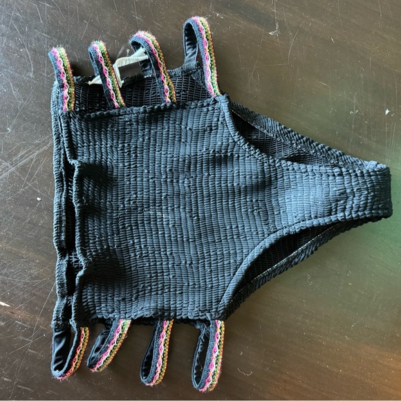 Sweet one of a kind bikini bottom! - Picture 2 of 3